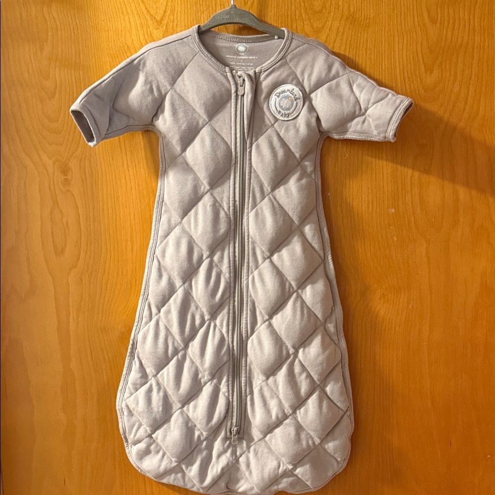 Weighted transition swaddle. Dreamland baby size 3-6 mo